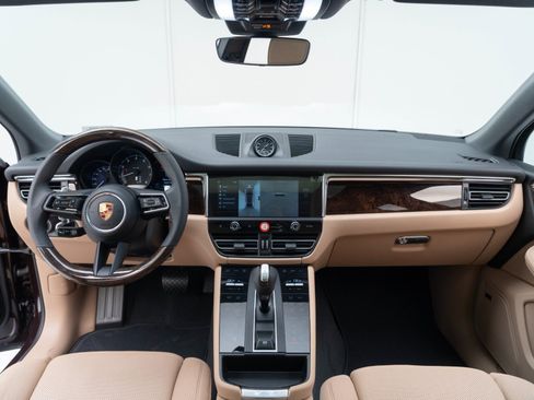 New 2026 Porsche Macan image 29
