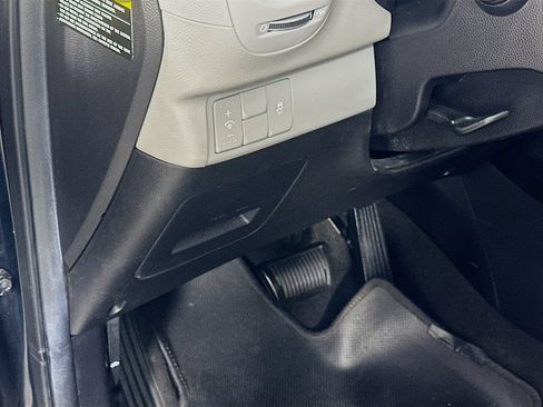 Used 2015 Kia Soul + FWD image 10