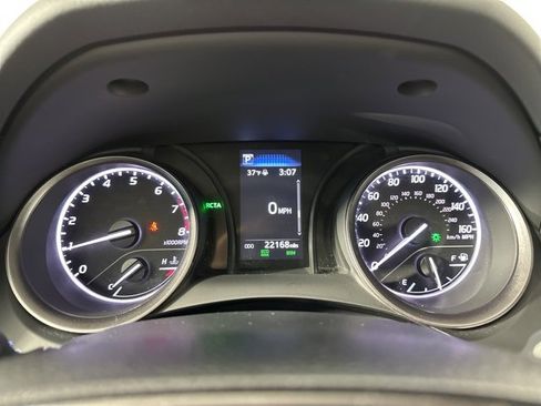 Used 2024 Toyota Camry SE image 17