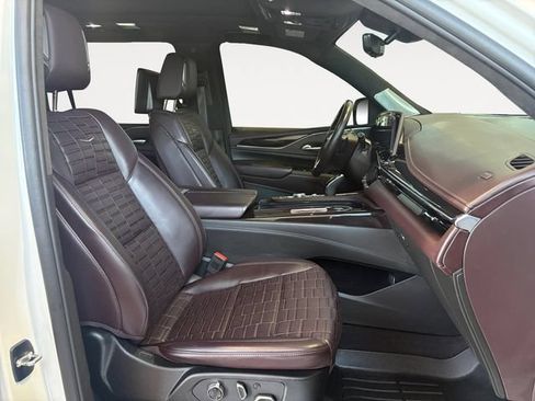 Certified 2023 Cadillac Escalade ESV Sport Platinum AWD/4WD image 13