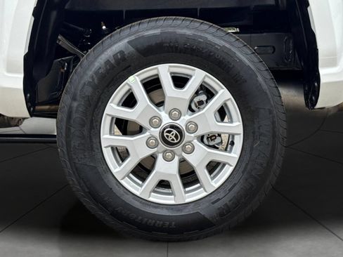 New 2026 Toyota Tacoma SR5 RWD image 32