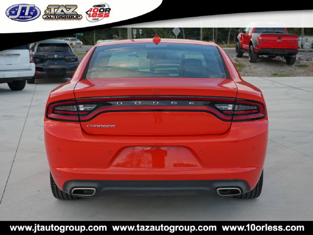 Used 2022 Dodge Charger SXT w/ Plus Group RWD image 8