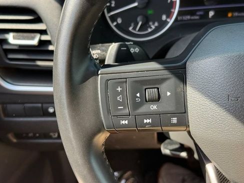Used 2025 Nissan Rogue SV AWD/4WD image 20