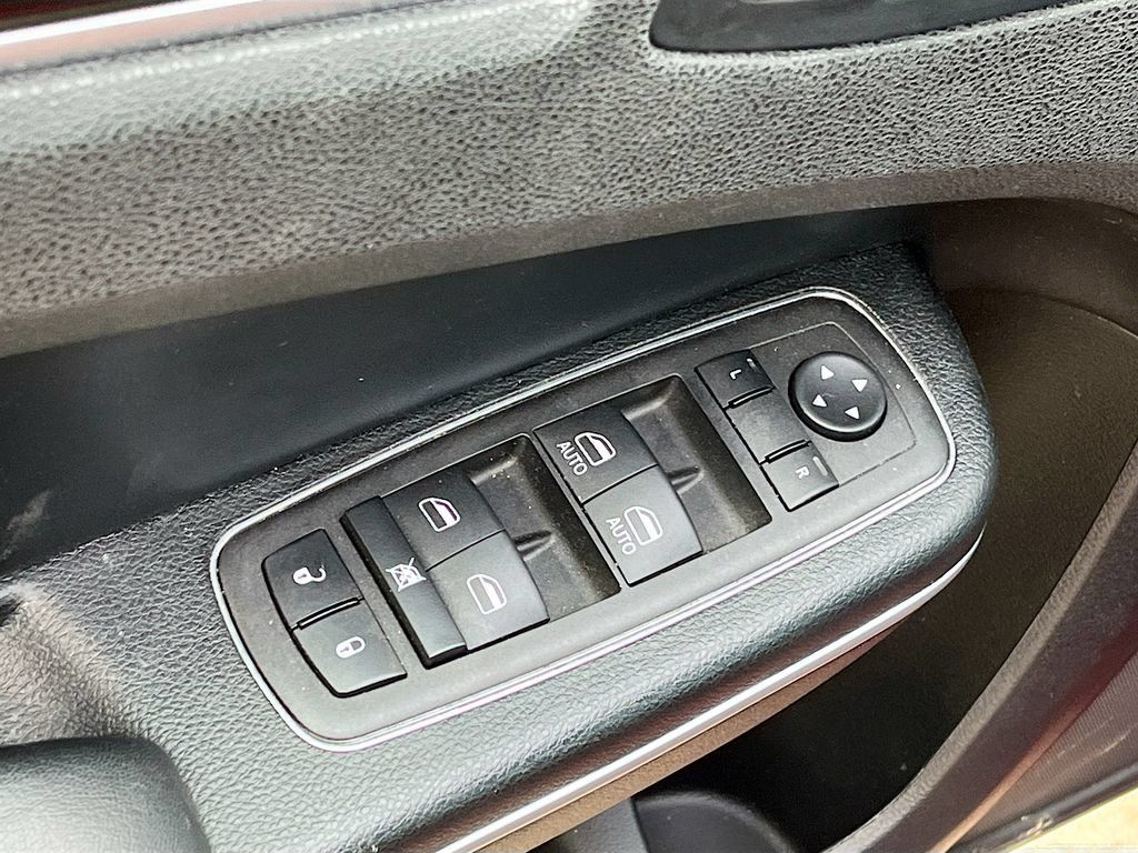 Used 2023 Chrysler 300 S RWD image 18