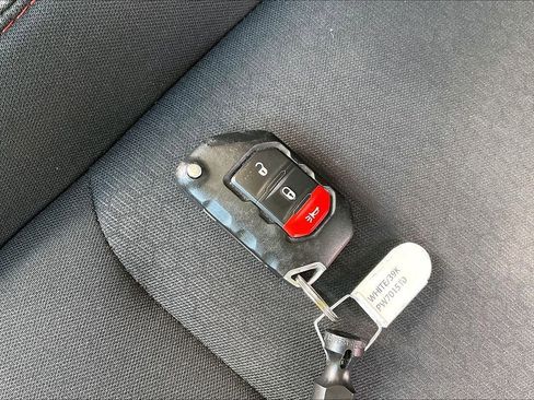 Used 2023 Jeep Wrangler Unlimited Rubicon image 10