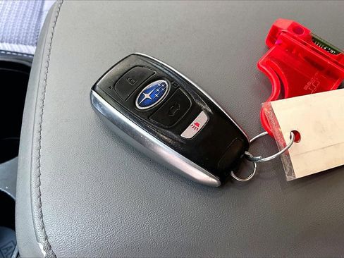 Used 2022 Subaru Outback Premium image 32