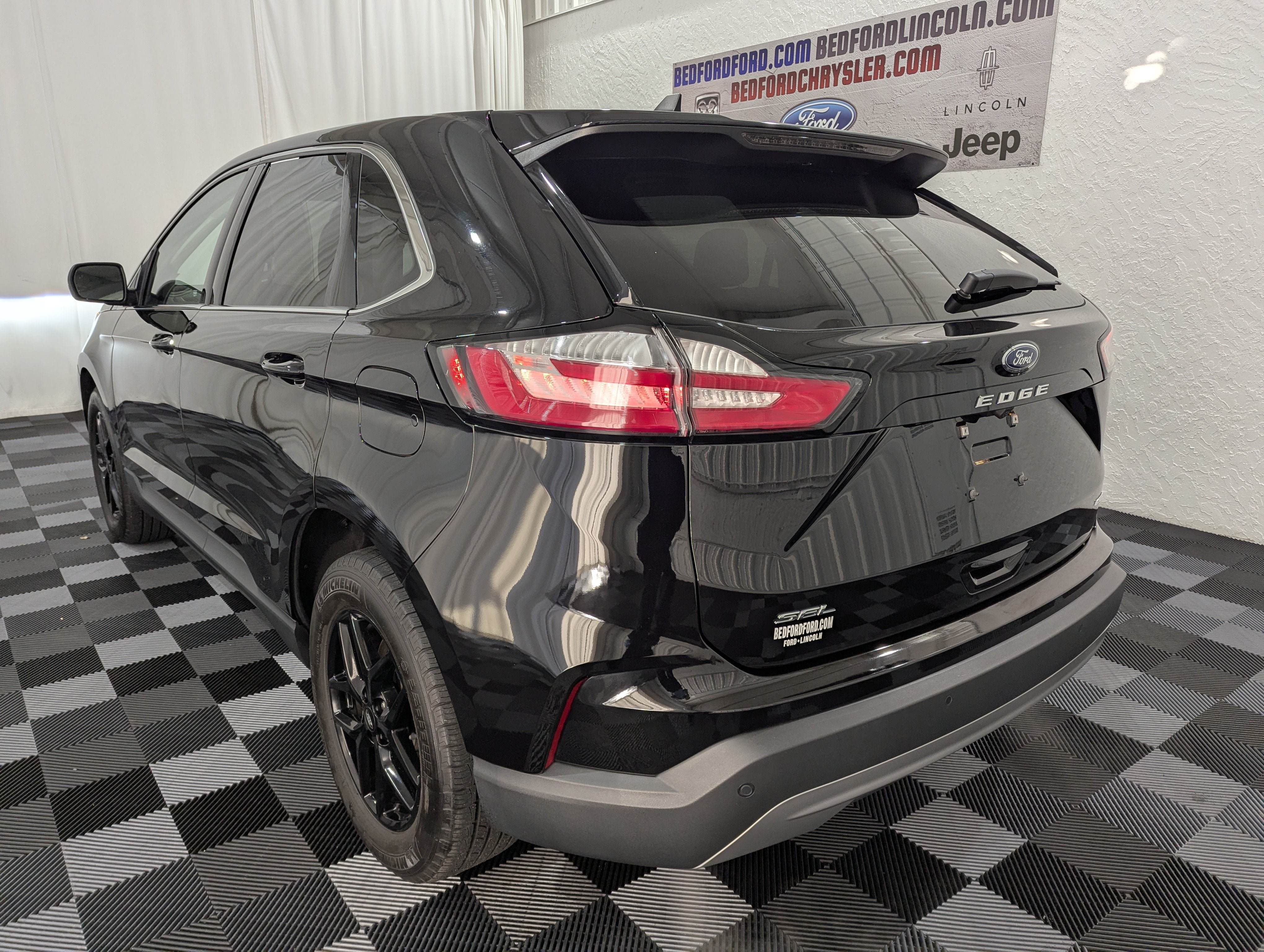 Used 2024 Ford Edge SEL w/ Convenience Package AWD/4WD image 9
