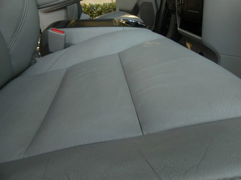 Used 2017 Toyota Sienna XLE image 32