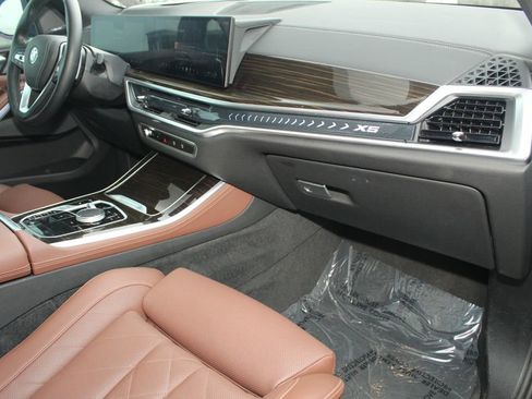 Certified 2024 BMW X5 xDrive40i w/ Premium Package image 28