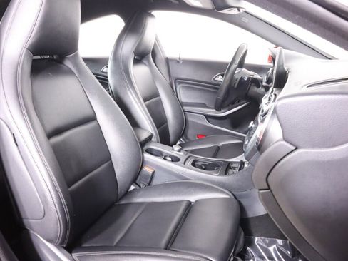 Used 2019 Mercedes-Benz CLA 250 image 34