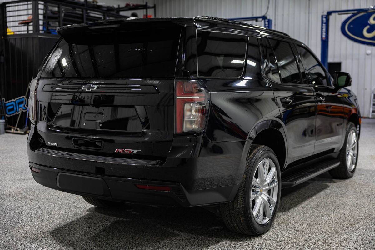 Used 2024 Chevrolet Tahoe RST w/ Luxury Package RWD image 3