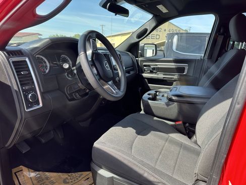 Used 2024 RAM 1500 Classic Warlock RWD image 9