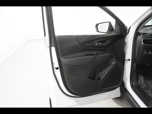 Certified 2024 Chevrolet Equinox LT AWD/4WD image 4