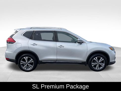 Used 2017 Nissan Rogue SL w/ SL Premium Package AWD/4WD image 8