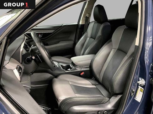 Certified 2025 Subaru Outback Onyx Edition AWD/4WD image 8