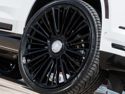 Used 2025 Cadillac Escalade Sport w/ Touring Package image 41