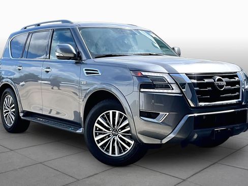 Used 2022 Nissan Armada SV w/ SV Appearance Package RWD image 3