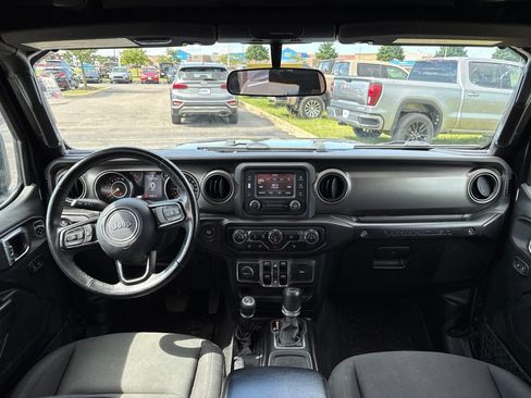 Used 2018 Jeep Wrangler Unlimited Sport S AWD/4WD image 17