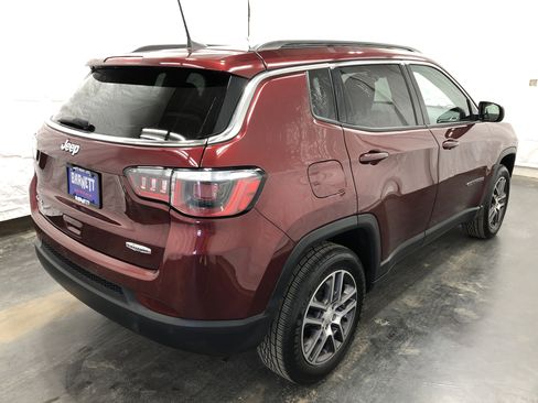 Used 2020 Jeep Compass Latitude image 4