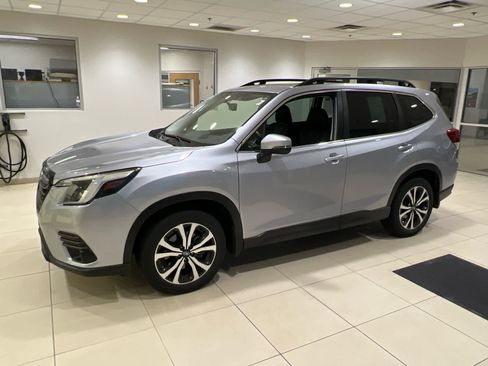 Used 2023 Subaru Forester Limited w/ Popular Package #2 AWD/4WD image 3
