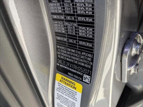 Used 2024 Land Rover Range Rover Evoque Dynamic SE image 20