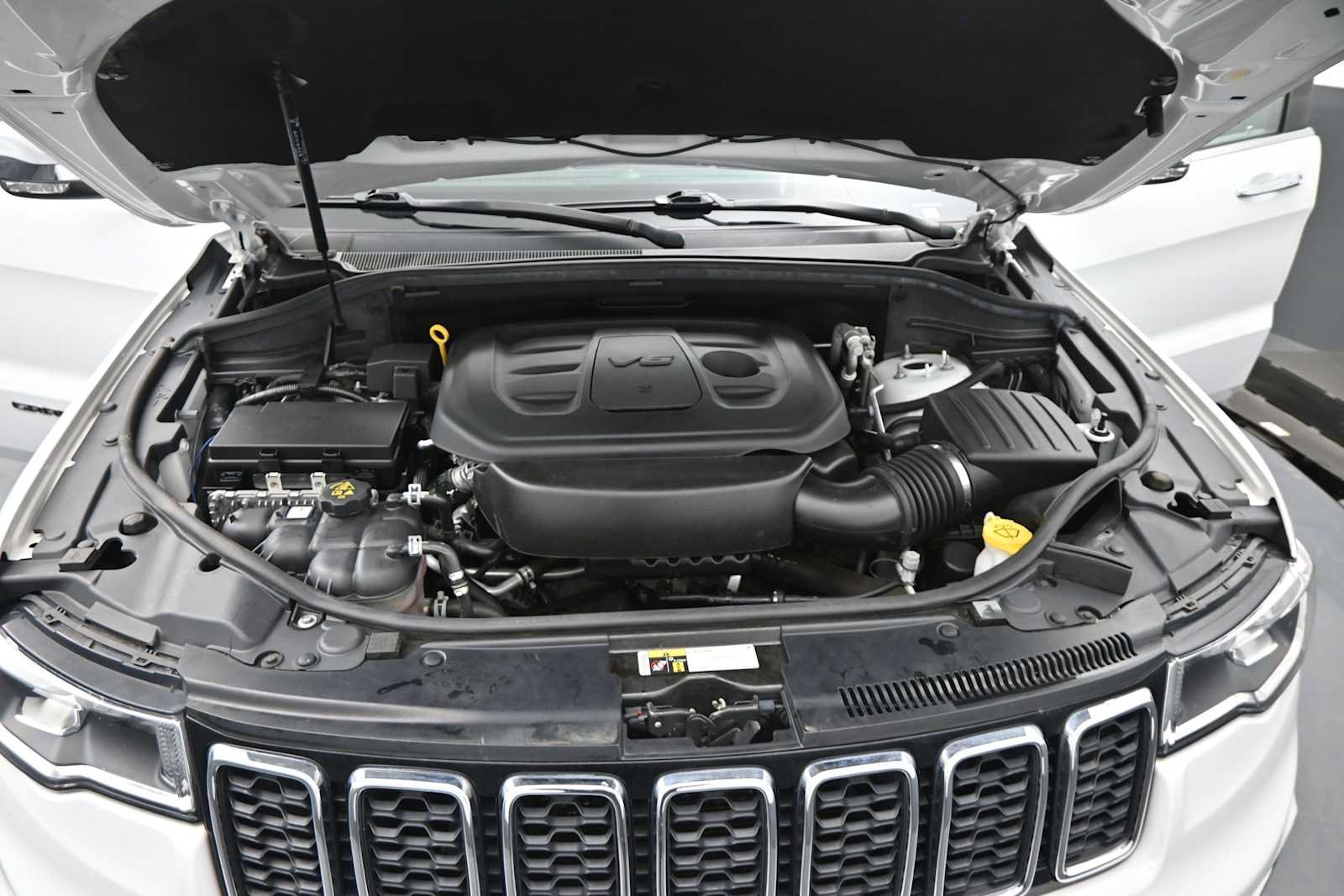 Used 2019 Jeep Grand Cherokee Limited w/ Trailer Tow Group IV AWD/4WD image 25
