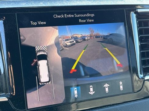 Used 2018 Chrysler Pacifica Touring-L Plus w/ Advanced Safetytec Group image 24