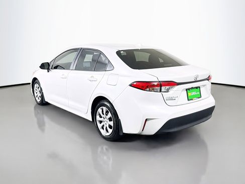 Used 2025 Toyota Corolla LE image 7