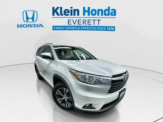 Used 2016 Toyota Highlander XLE image 1