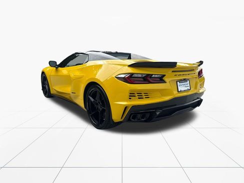 Used 2025 Chevrolet Corvette E-Ray w/ Stealth Interior Trim Package AWD/4WD image 6