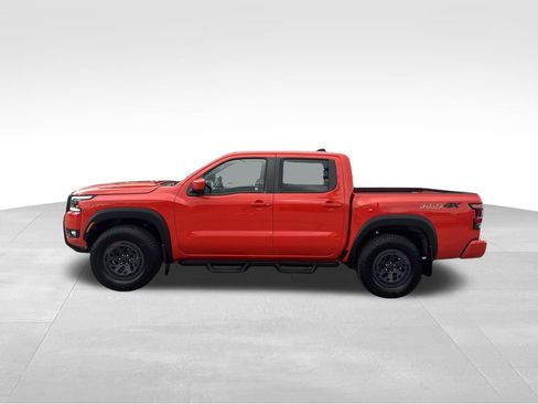 Certified 2025 Nissan Frontier PRO-4X image 2