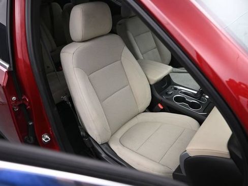 Used 2022 Chevrolet Traverse LT AWD/4WD image 11