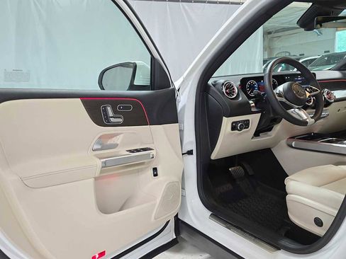 Certified 2026 Mercedes-Benz GLB 250 4MATIC image 20