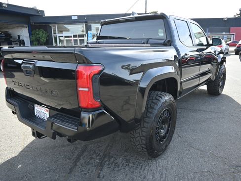 Used 2024 Toyota Tacoma TRD Sport image 20