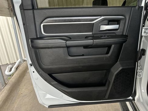 Used 2024 RAM 2500 Big Horn image 27