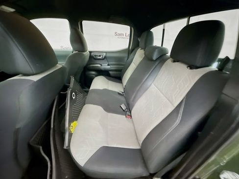 Used 2022 Toyota Tacoma TRD Sport image 22