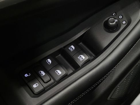 Used 2021 Jeep Grand Cherokee L Limited image 27