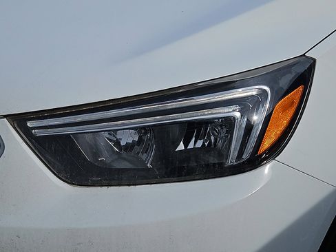 Used 2017 Buick Encore Preferred image 4