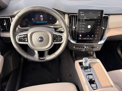 New 2026 Volvo XC90 T8 Plus w/ Protection Package Premier AWD/4WD image 24