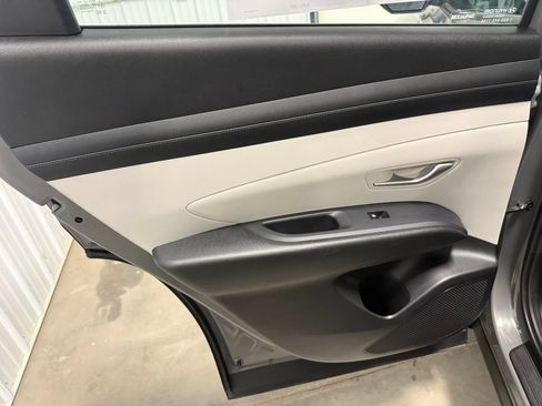 Certified 2025 Hyundai Tucson SE AWD/4WD image 25