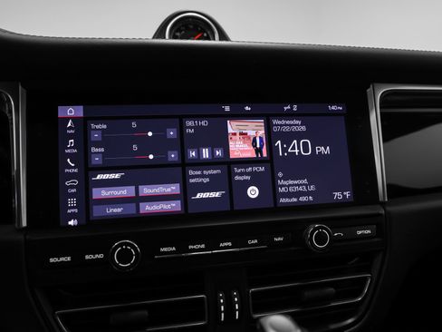 Certified 2020 Porsche Macan AWD/4WD image 33