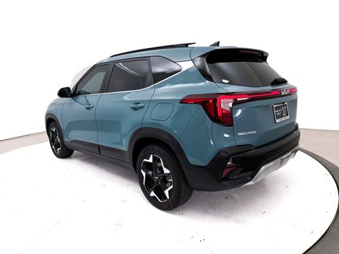 Certified 2024 Kia Seltos EX FWD image 16