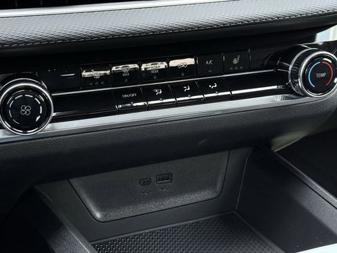 New 2026 Chevrolet Equinox LT image 16