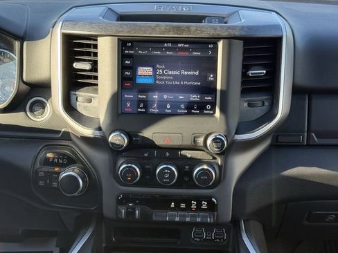 Used 2021 RAM 1500 Big Horn image 24