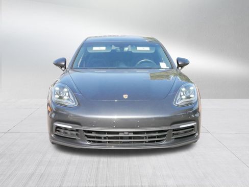 Used 2018 Porsche Panamera 4 image 2