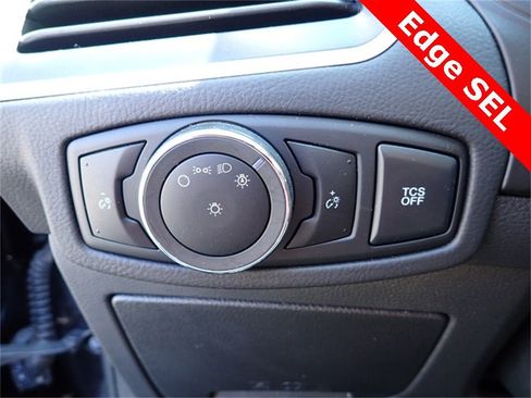Used 2024 Ford Edge SEL image 23