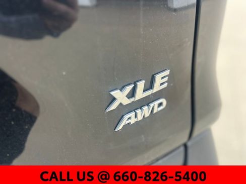 Used 2025 Toyota RAV4 XLE AWD/4WD image 8