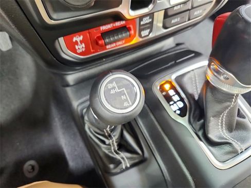 Used 2021 Jeep Gladiator Rubicon image 25