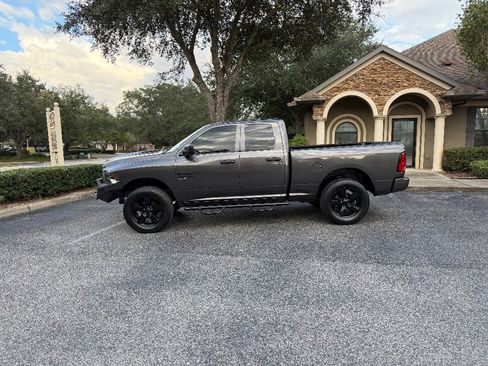 Used 2019 RAM 1500 Express w/ Express Value Package image 2