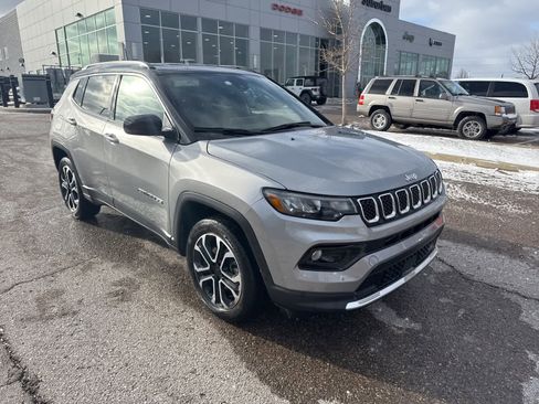 Certified 2023 Jeep Compass Limited image 6